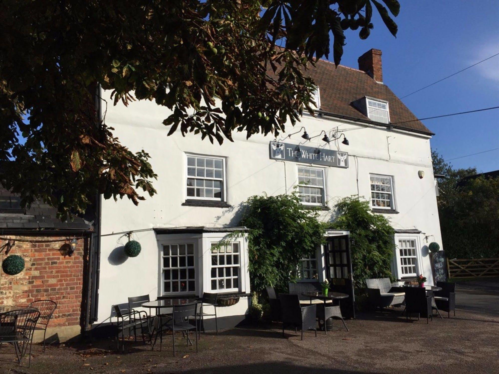 The White Hart Sherington Exterior foto