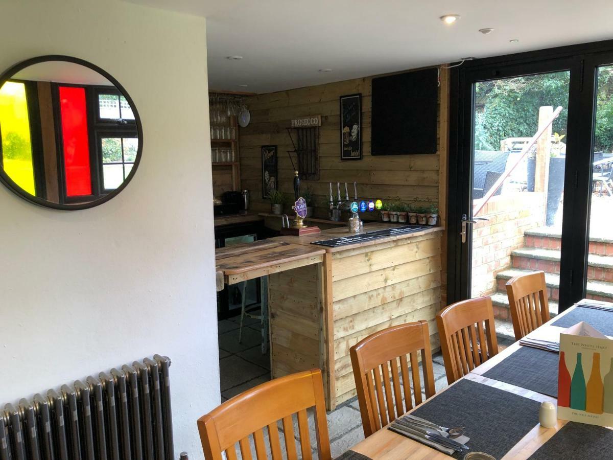 The White Hart Sherington Exterior foto